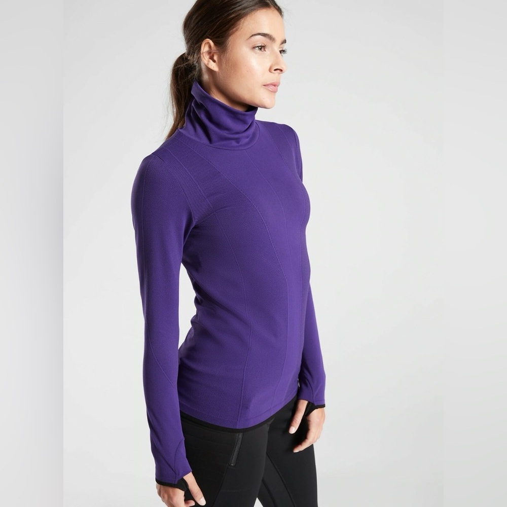 ATHLETA Flurry Downslope Turtleneck Size Small NWT Cosmic Blue